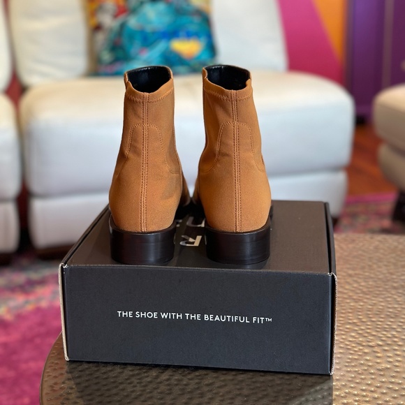 Stuart Weitzman Bold Suede Moto Ankle Boots size US Woman 6.5B - Picture 10 of 11